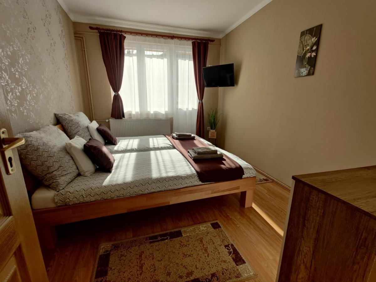 Katalin Apartmanhaz Miskolc Exteriör bild
