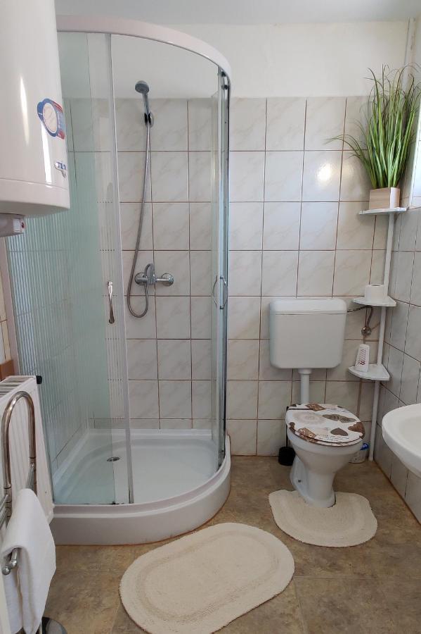 Katalin Apartmanhaz Miskolc Exteriör bild