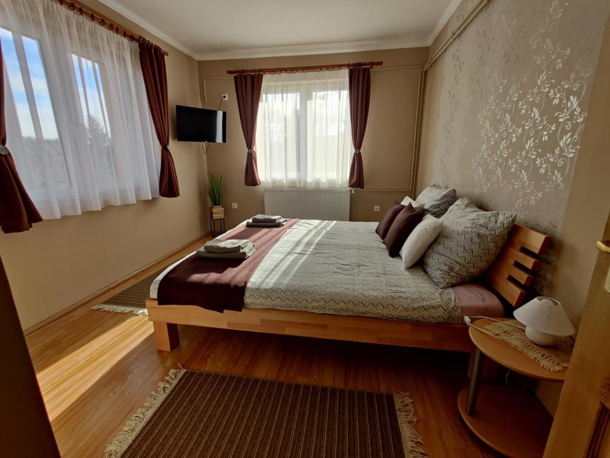Katalin Apartmanhaz Miskolc Exteriör bild