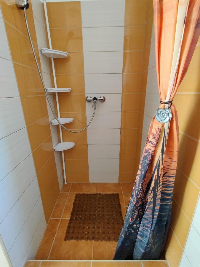 Katalin Apartmanhaz Miskolc Exteriör bild