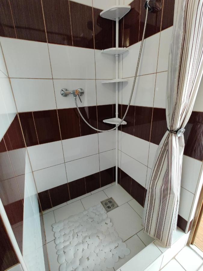 Katalin Apartmanhaz Miskolc Exteriör bild